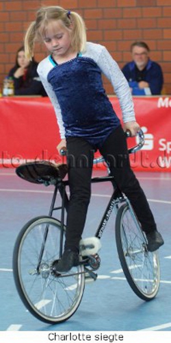 Charlotte_Kehrseitenstand